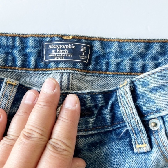 Abercrombie & Fitch Womens Medium Wash Zippered Annie High Rise Short Size 26 - Picture 3 of 9